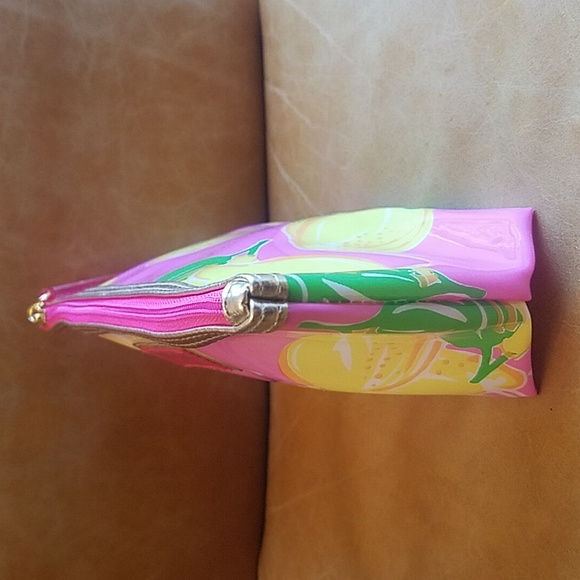 Lilly Pulitzer lemons cosmetic makeup travel clutch bag - Picture 8 of 8